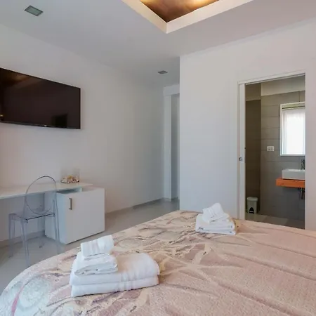 Petrarca Venti - Eja Sardinia 3*